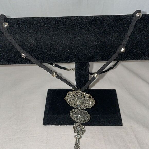 Cloth Braided Necklace with a Three Metal Emblems - Picture 3 of 4